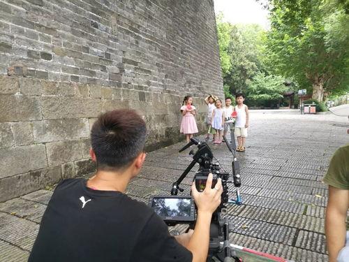 前线吃瓜群众小李,揭秘战地风云背后的故事