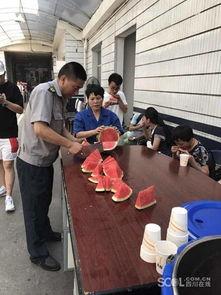 吃路边瓜的群众图片大全,吃路边瓜群众欢乐瞬间大盘点